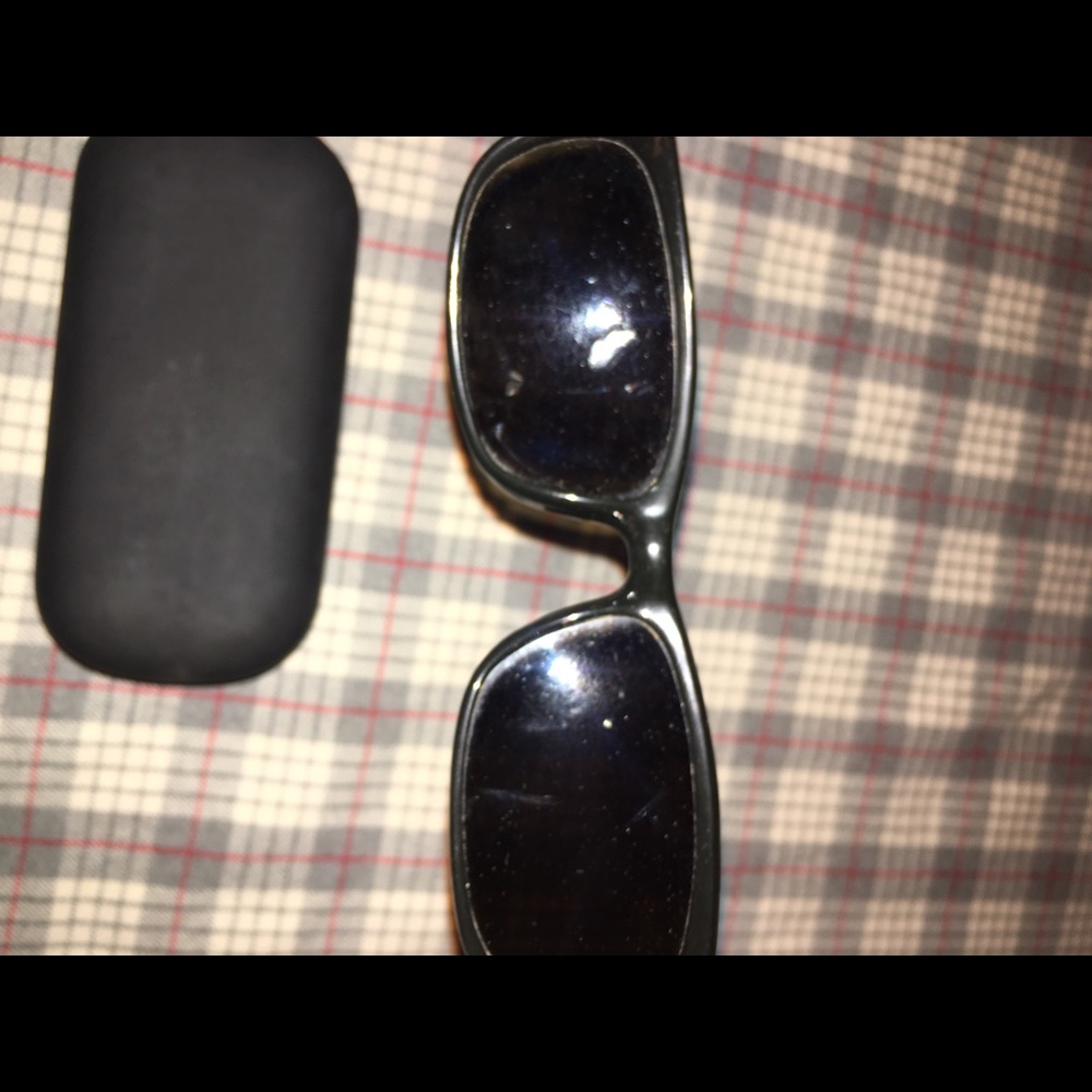 Costa del mar sunglasses - Picture 7 of 10
